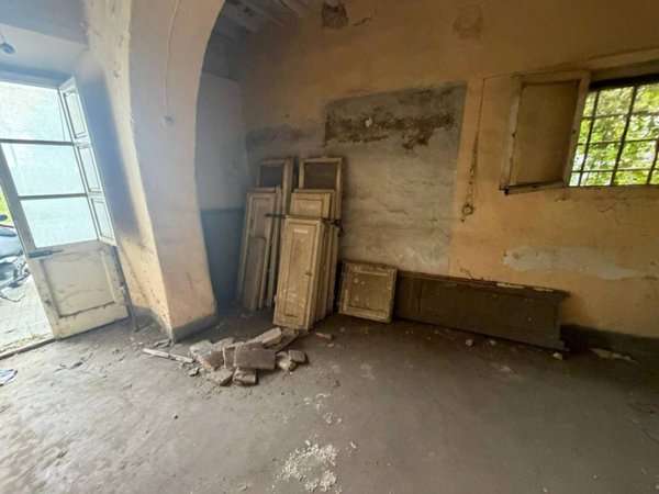 casa indipendente in vendita a Cascina in zona Marciana