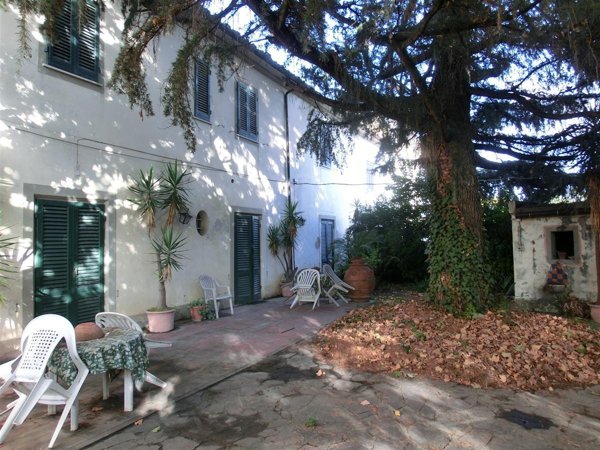 casa indipendente in vendita a Cascina in zona Navacchio
