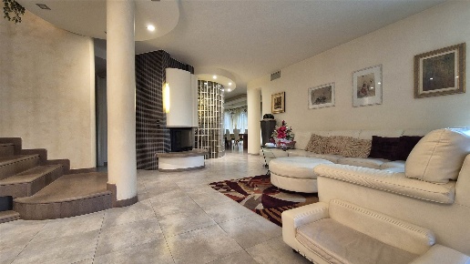 casa indipendente in vendita a Cascina in zona Navacchio