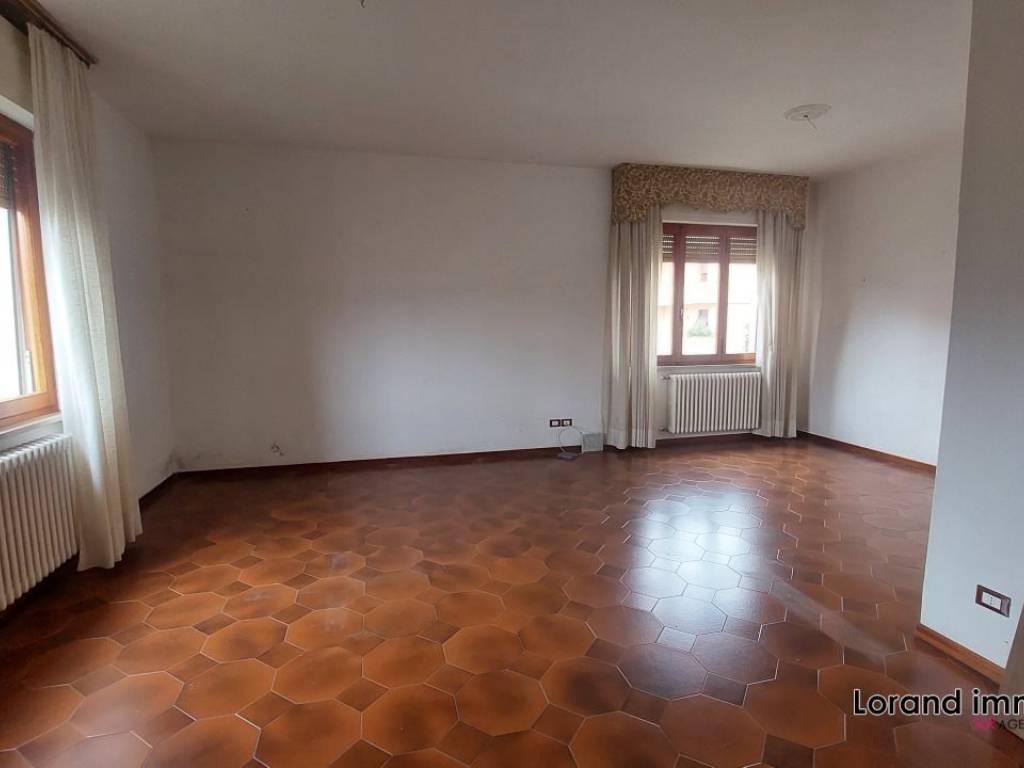 casa indipendente in vendita a Cascina in zona Navacchio