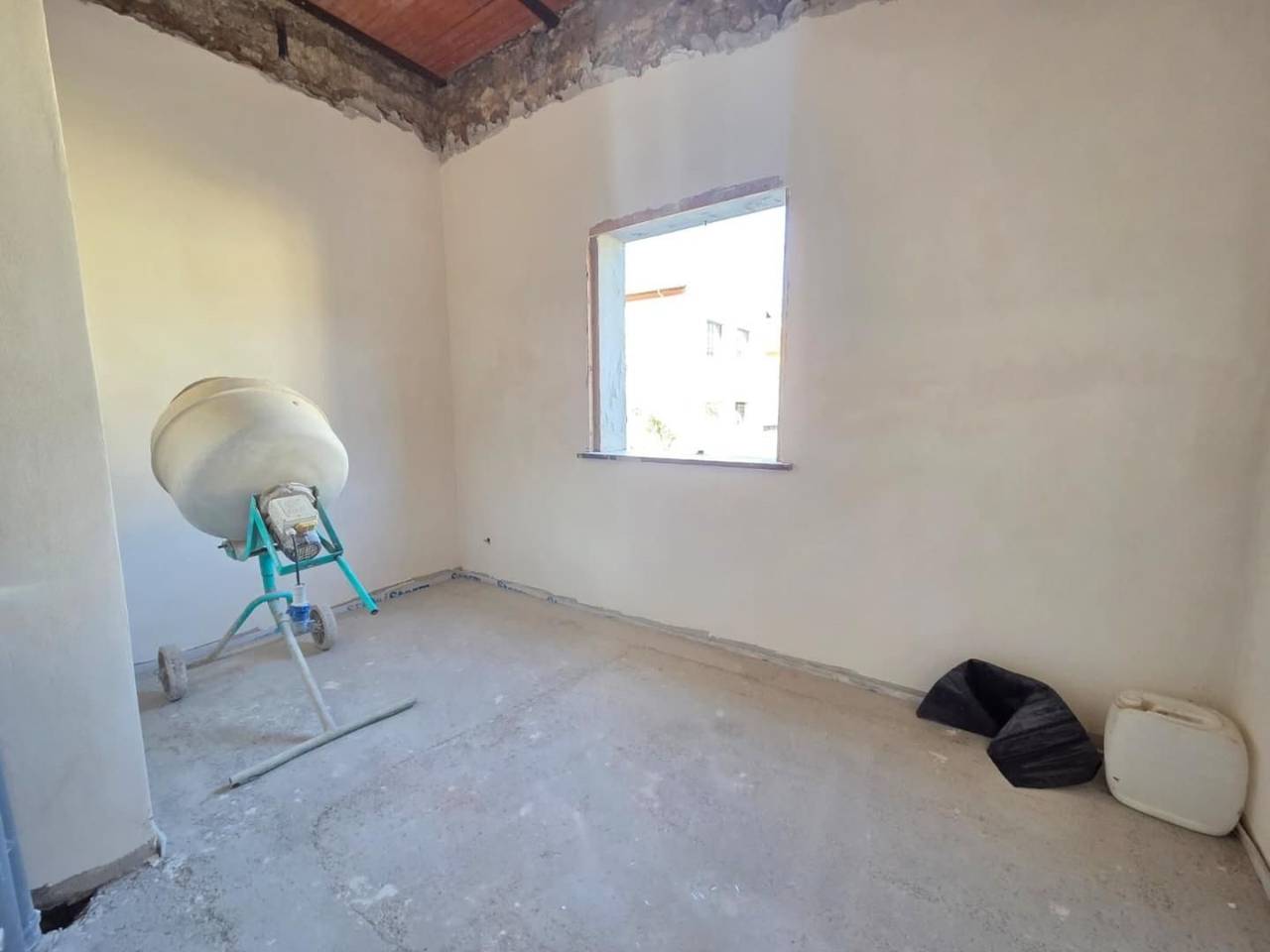 appartamento in vendita a Cascina in zona Marciana