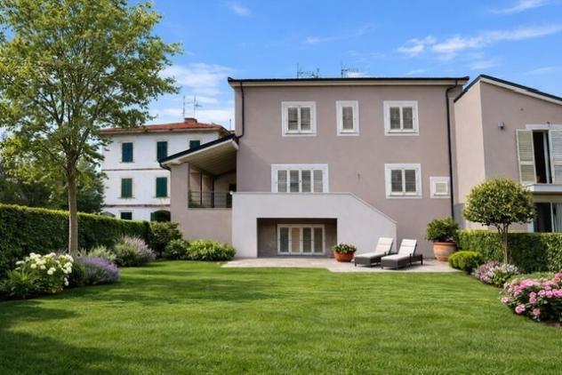 casa indipendente in vendita a Cascina