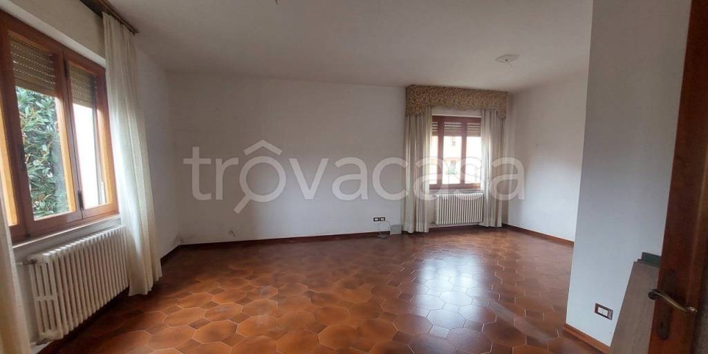 casa indipendente in vendita a Cascina in zona Navacchio