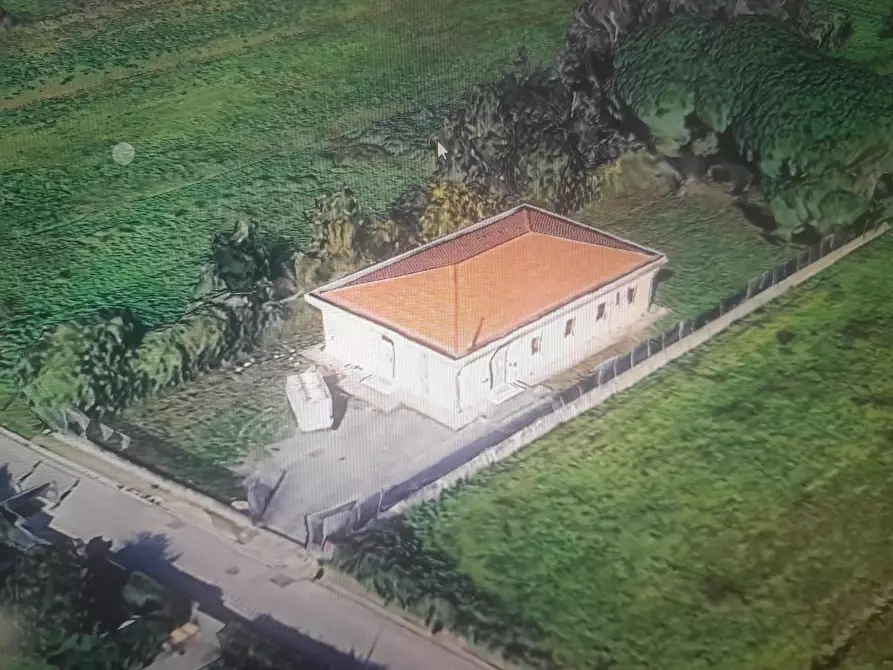 casa indipendente in vendita a Cascina