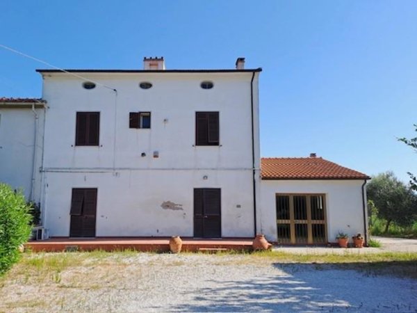 casa indipendente in vendita a Cascina in zona San Giorgio