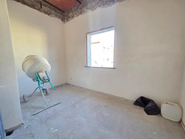 appartamento in vendita a Cascina in zona Marciana