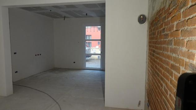 casa indipendente in vendita a Cascina