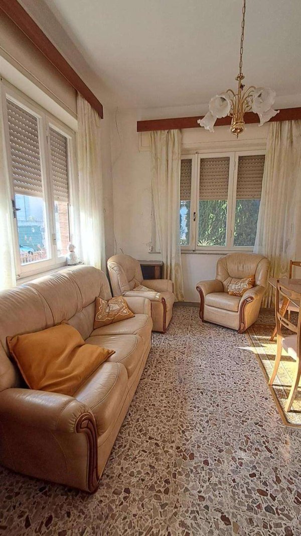 appartamento in vendita a Cascina in zona San Giorgio