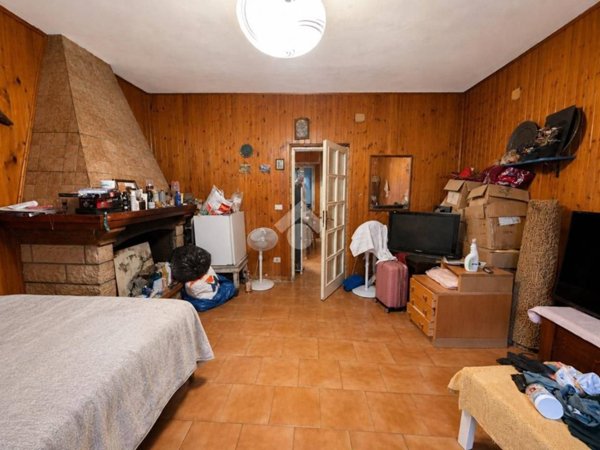 casa indipendente in vendita a Cascina in zona Casciavola