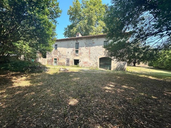 casa indipendente in vendita a Cascina in zona Marciana