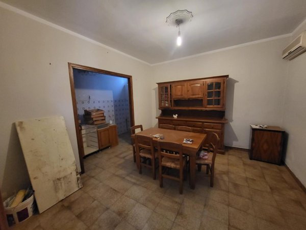 intera palazzina in vendita a Cascina in zona Casciavola