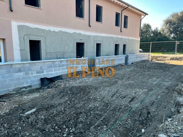 intera palazzina in vendita a Cascina in zona San Giorgio