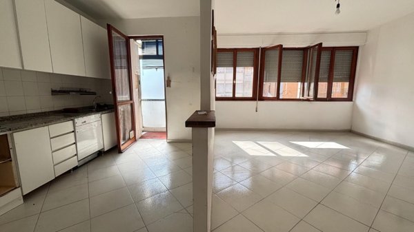 appartamento in vendita a Cascina in zona Marciana