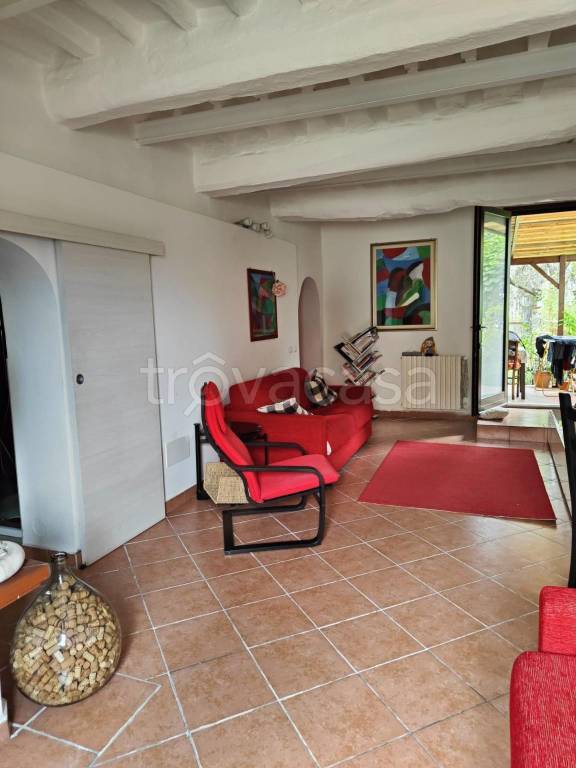 casa indipendente in vendita a Cascina in zona San Casciano
