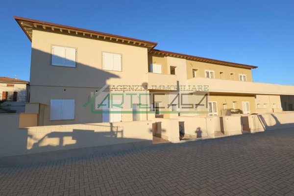 casa indipendente in vendita a Cascina in zona Marciana