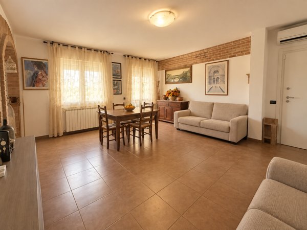 appartamento in vendita a Cascina in zona Marciana