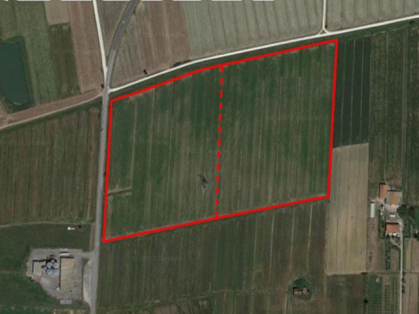 terreno in vendita a Cascina