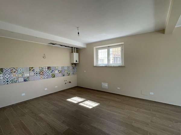 appartamento in vendita a Cascina in zona Laiano