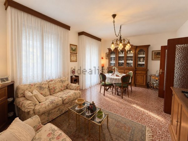 appartamento in vendita a Cascina in zona Marciana