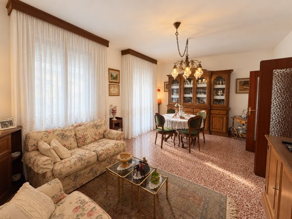 appartamento in vendita a Cascina in zona Marciana