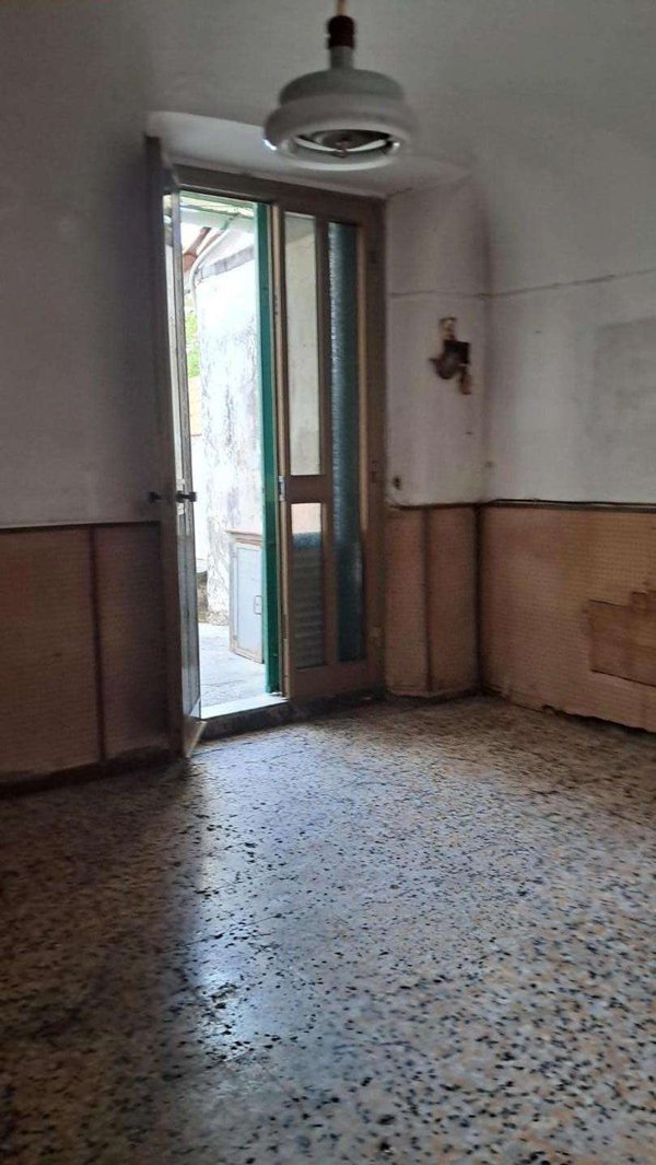 intera palazzina in vendita a Cascina in zona San Lorenzo a Pagnatico