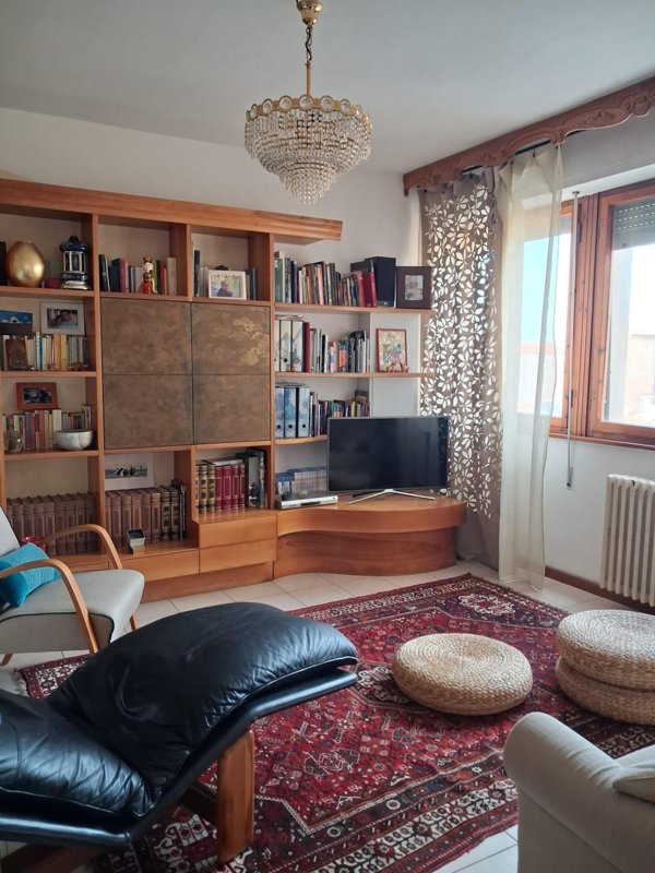 appartamento in vendita a Cascina in zona Marciana