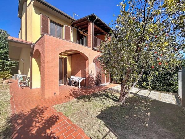 appartamento in vendita a Cascina in zona Casciavola