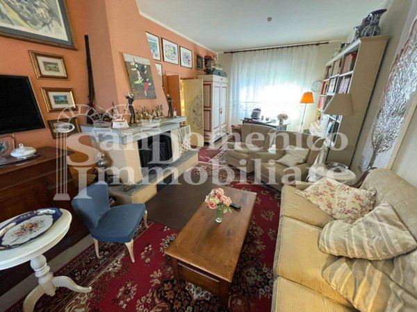 casa indipendente in vendita a Cascina