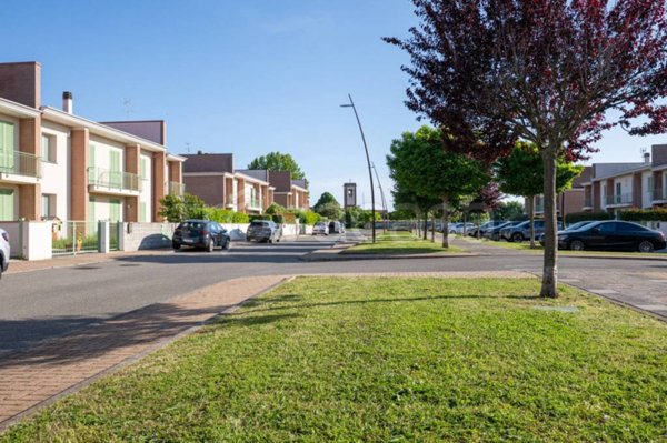 appartamento in vendita a Cascina in zona San Lorenzo a Pagnatico