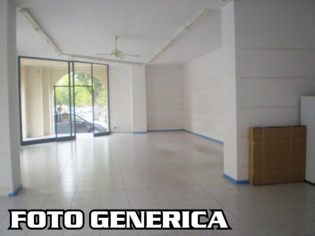 locale di sgombero in vendita a Cascina in zona Navacchio