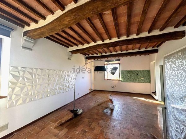 appartamento in vendita a Cascina in zona Marciana