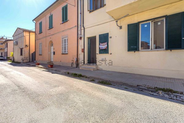 appartamento in vendita a Cascina in zona Marciana