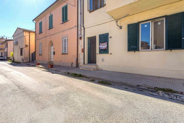 appartamento in vendita a Cascina in zona Marciana