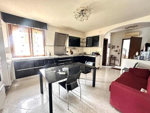 appartamento in vendita a Cascina in zona Casciavola