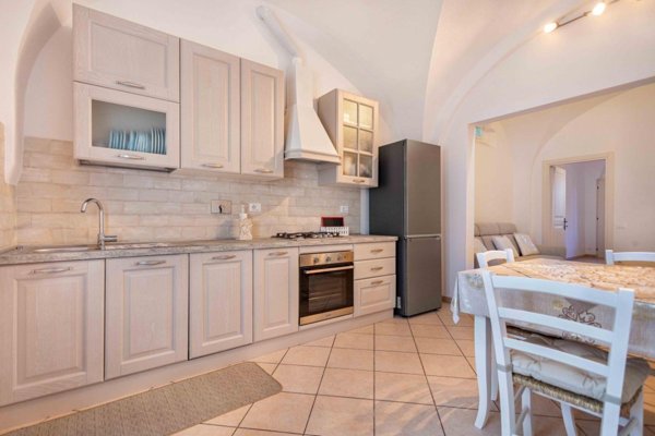 appartamento in vendita a Cascina in zona Marciana