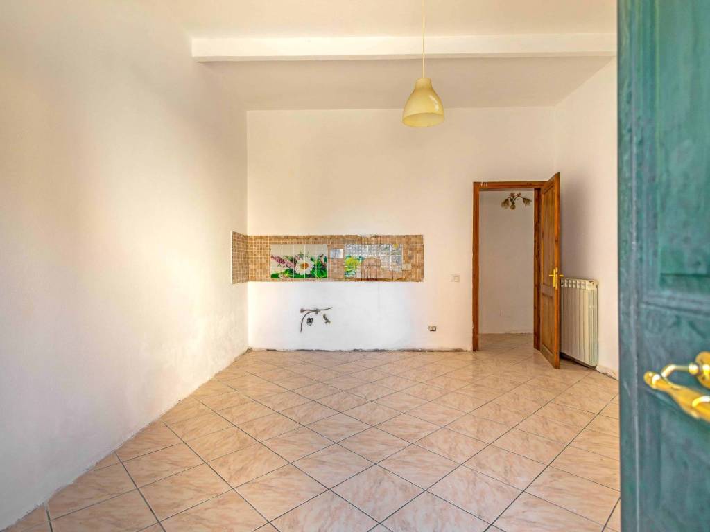 appartamento in vendita a Cascina in zona Marciana