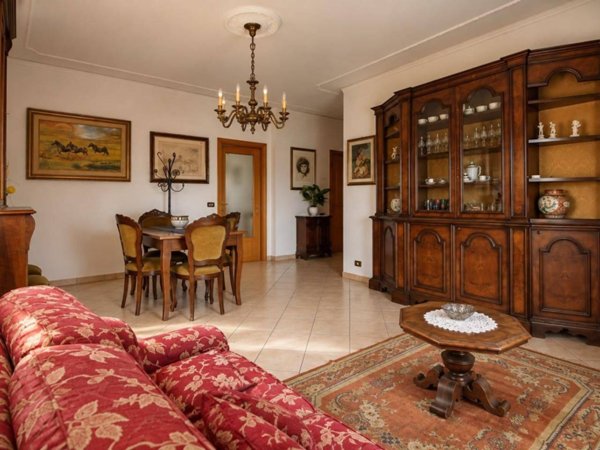 appartamento in vendita a Cascina in zona San Lorenzo alle Corti