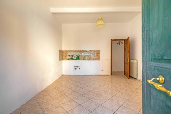 appartamento in vendita a Cascina in zona Marciana