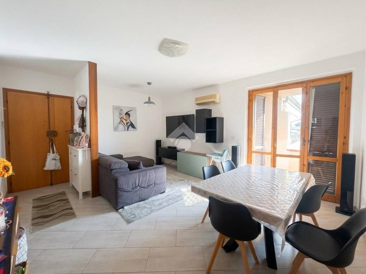 appartamento in vendita a Cascina in zona San Lorenzo alle Corti