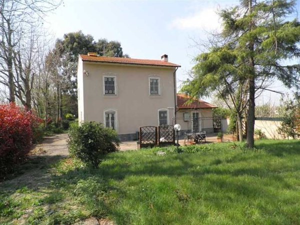 casa indipendente in vendita a Cascina in zona San Giorgio
