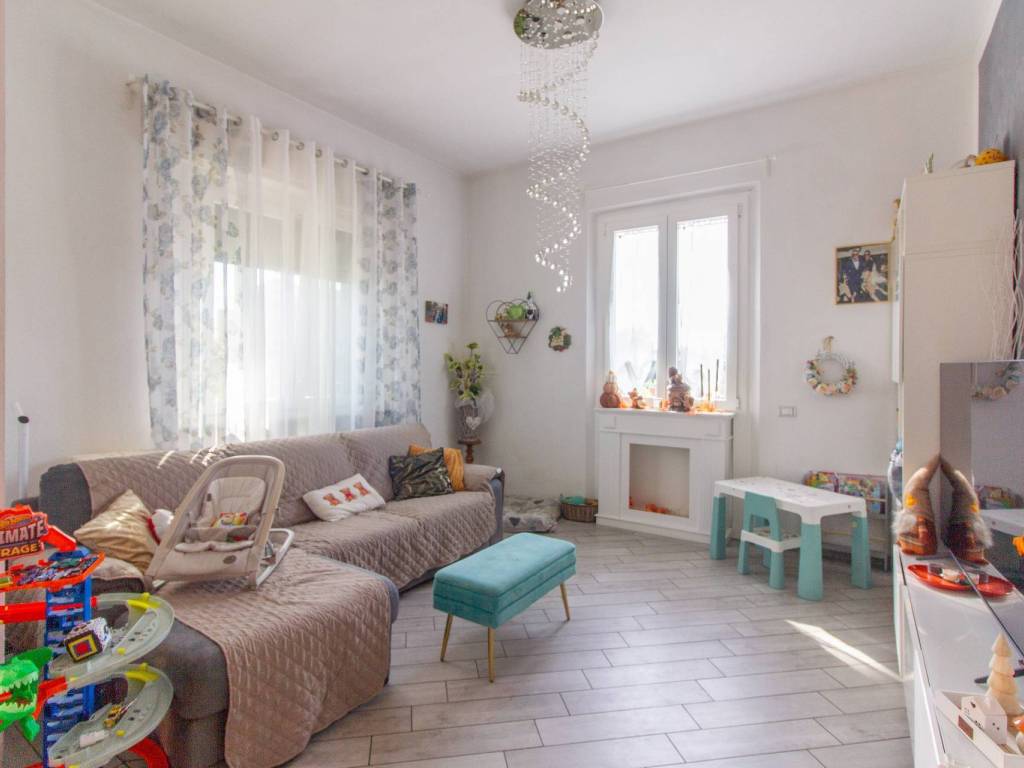 appartamento in vendita a Cascina in zona Navacchio