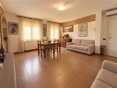 appartamento in vendita a Cascina in zona Marciana