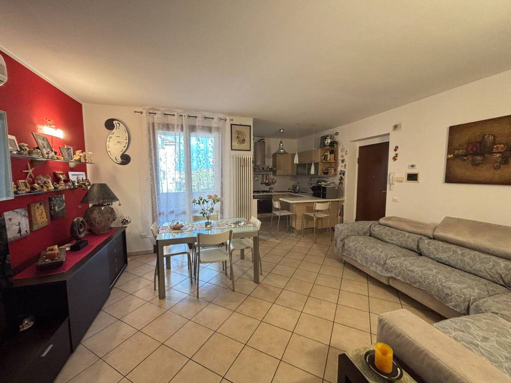 appartamento in vendita a Cascina in zona Marciana