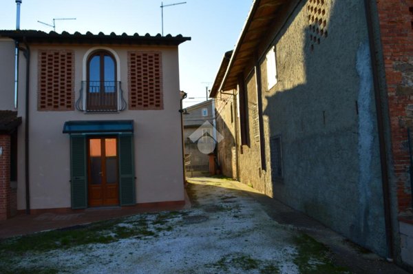 casa indipendente in vendita a Castelfranco di Sotto in zona Orentano