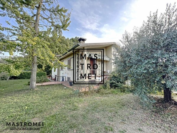 casa indipendente in vendita a Castelfranco di Sotto in zona Villa Campanile