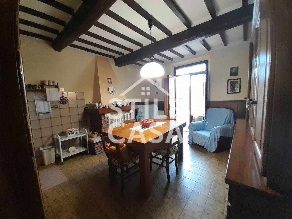casa semindipendente in vendita a Castelfranco di Sotto in zona Orentano