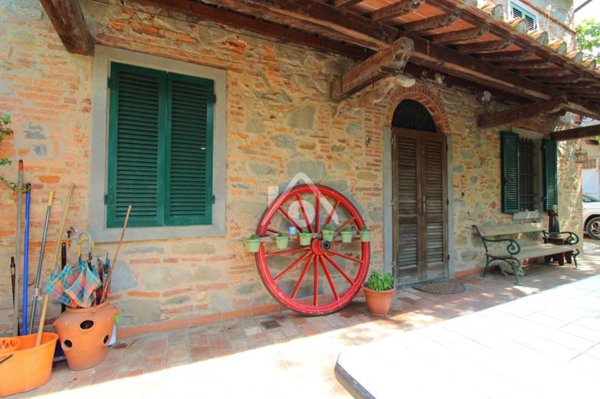 casa indipendente in vendita a Castelfranco di Sotto in zona Villa Campanile