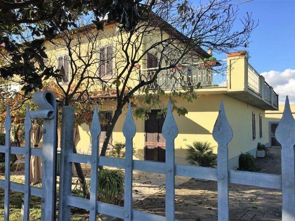 intera palazzina in vendita a Castelfranco di Sotto