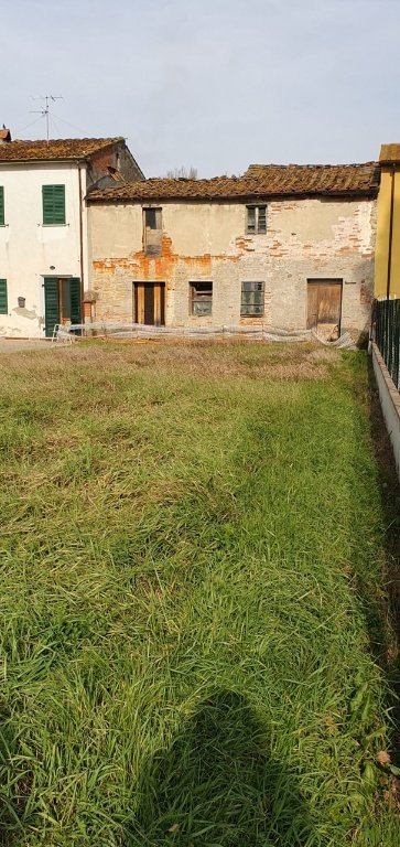 casa indipendente in vendita a Castelfranco di Sotto in zona Villa Campanile