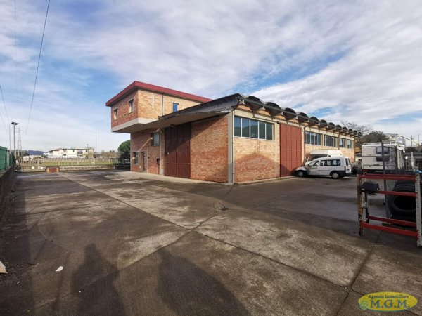 locale di sgombero in vendita a Castelfranco di Sotto